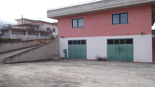 casa indipendente in affitto a Marsicovetere in zona Villa d'Agri