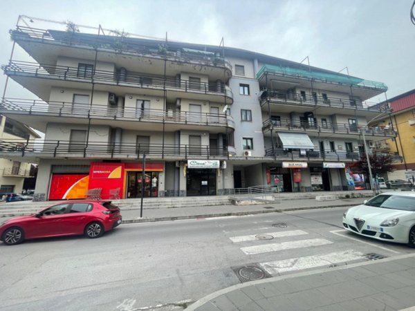 negozio in affitto a Marsicovetere