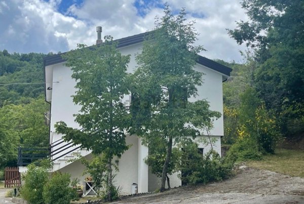 casa indipendente in affitto a Moliterno