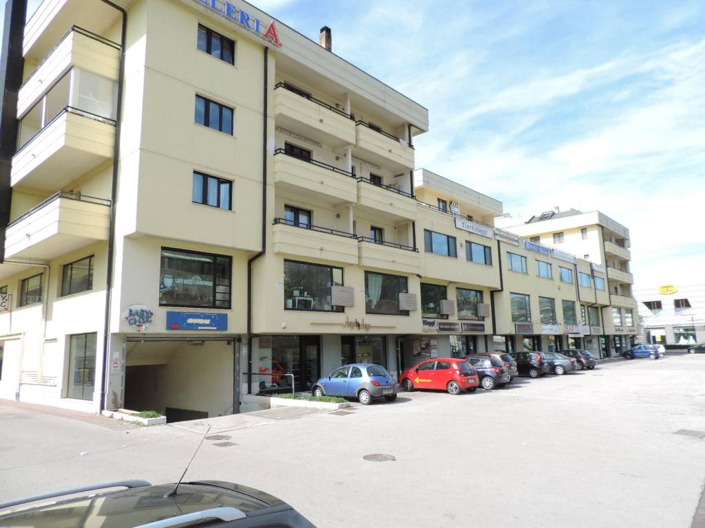 negozio in affitto a Potenza in zona Gallitello