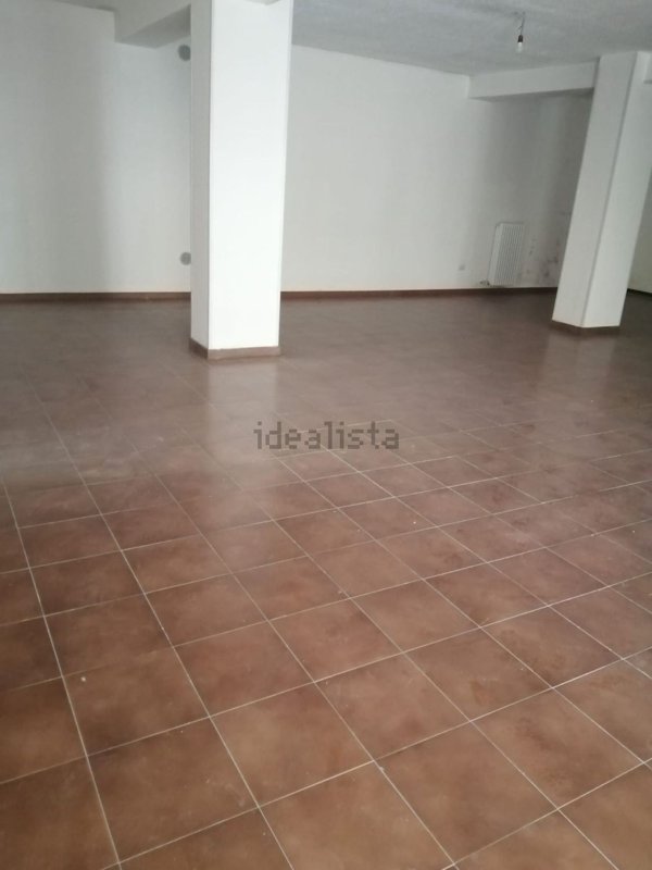 locale commerciale in affitto a Potenza