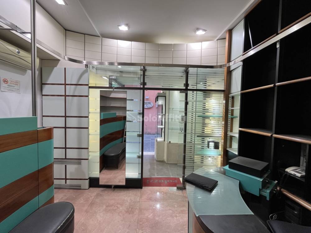 locale commerciale in affitto a Potenza