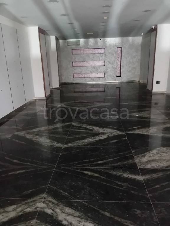 negozio in affitto a Potenza