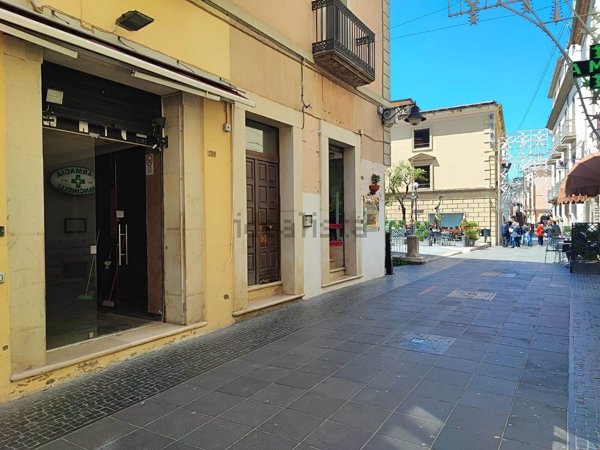 locale commerciale in affitto a Potenza