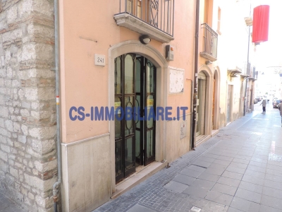negozio in affitto a Potenza