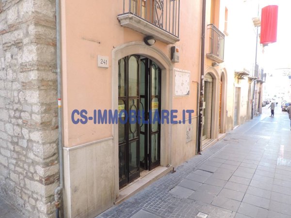 locale commerciale in affitto a Potenza
