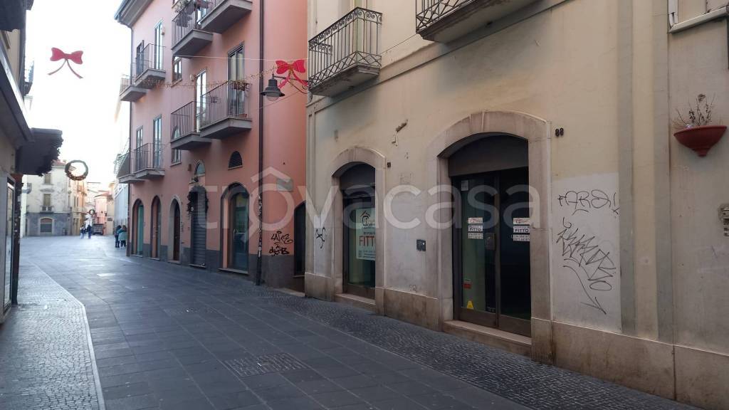 negozio in affitto a Potenza