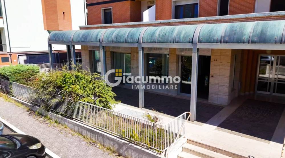 locale commerciale in affitto a Potenza