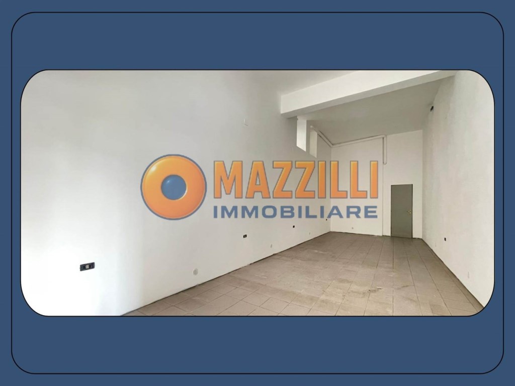 locale commerciale in affitto a Potenza