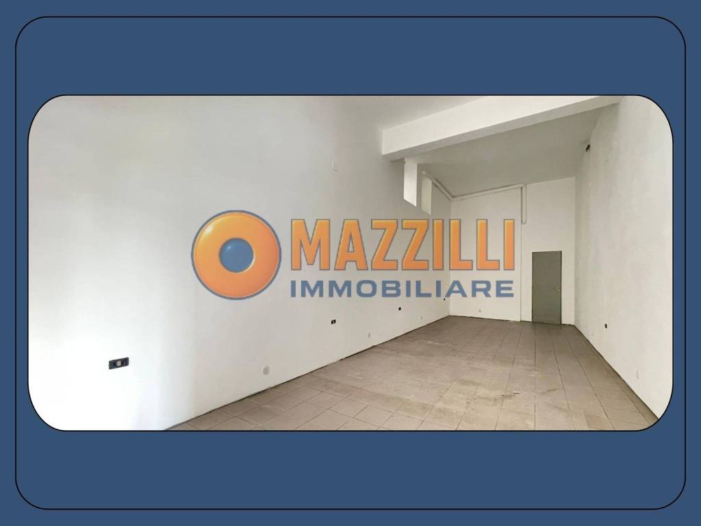 negozio in affitto a Potenza