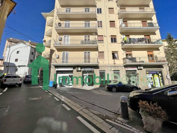 negozio in affitto a Potenza in zona Rione Francioso