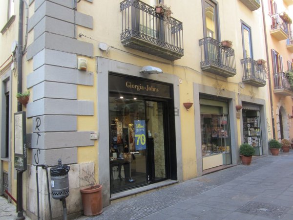 locale commerciale in affitto a Potenza