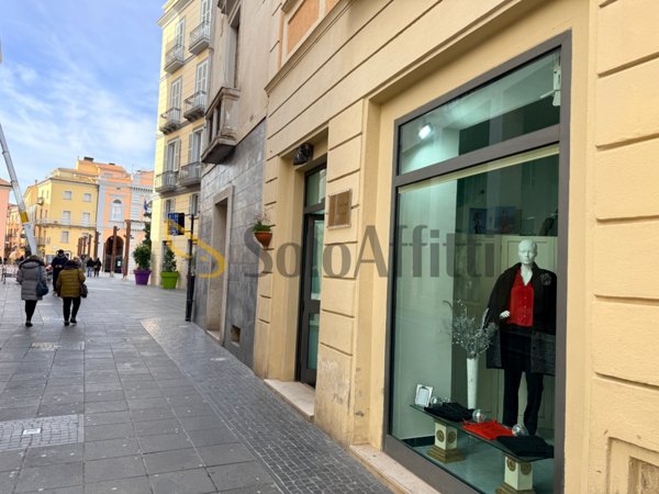 locale commerciale in affitto a Potenza