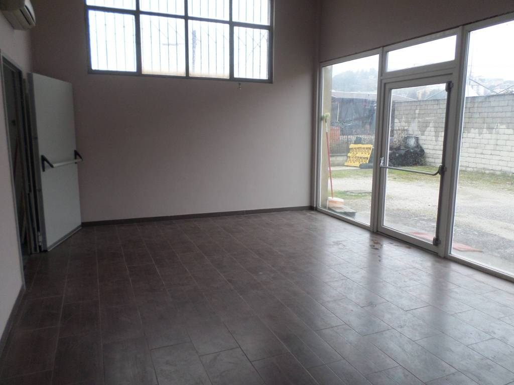 locale commerciale in affitto a Potenza