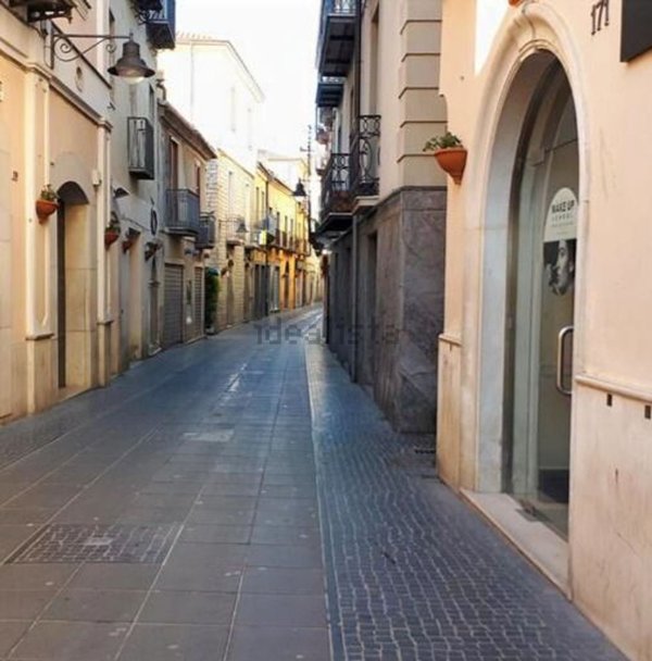 locale commerciale in affitto a Potenza