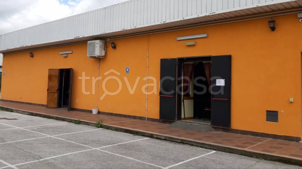 locale commerciale in affitto a Potenza in zona Case Pace