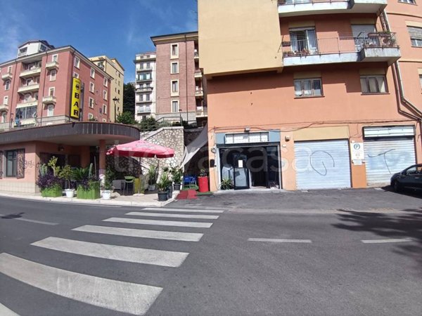 locale commerciale in affitto a Potenza