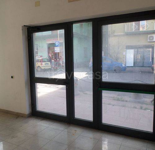 negozio in affitto a Ruoti