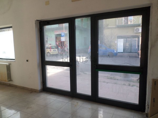 locale commerciale in affitto a Ruoti