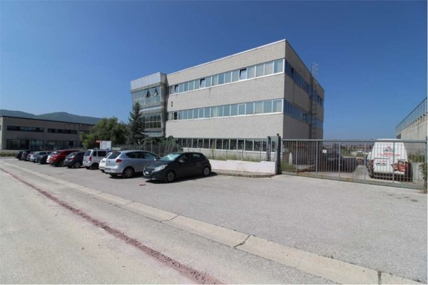 ufficio in affitto a Tito