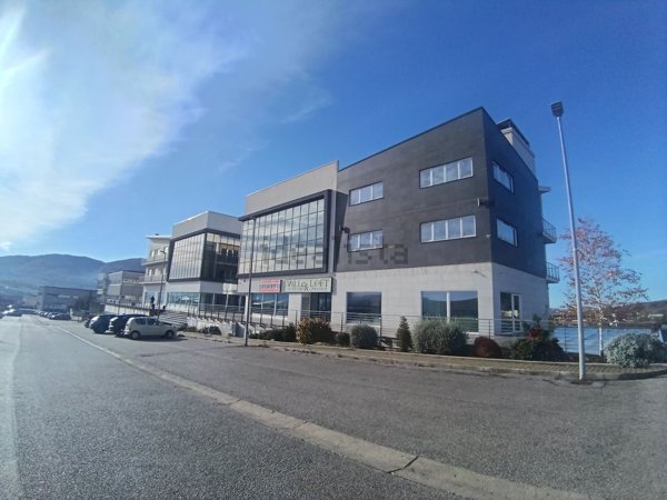 ufficio in affitto a Tito