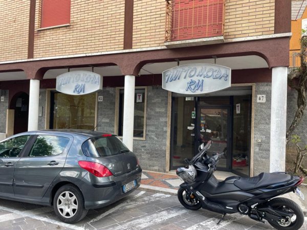 negozio in affitto a Tramutola