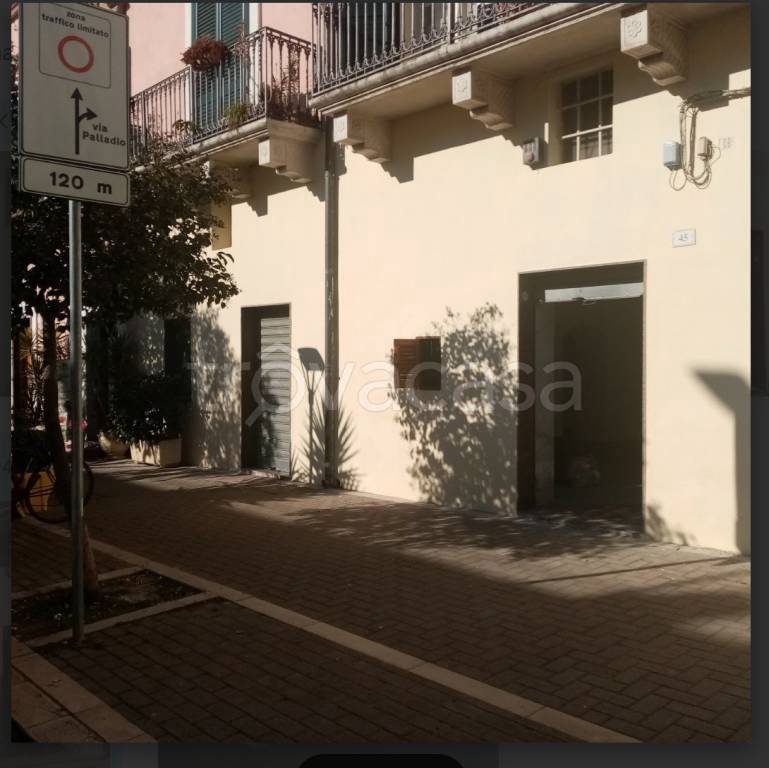 negozio in affitto a Bernalda