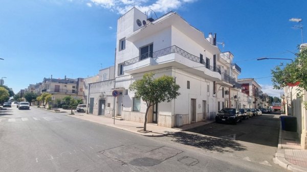 locale commerciale in affitto a Bernalda