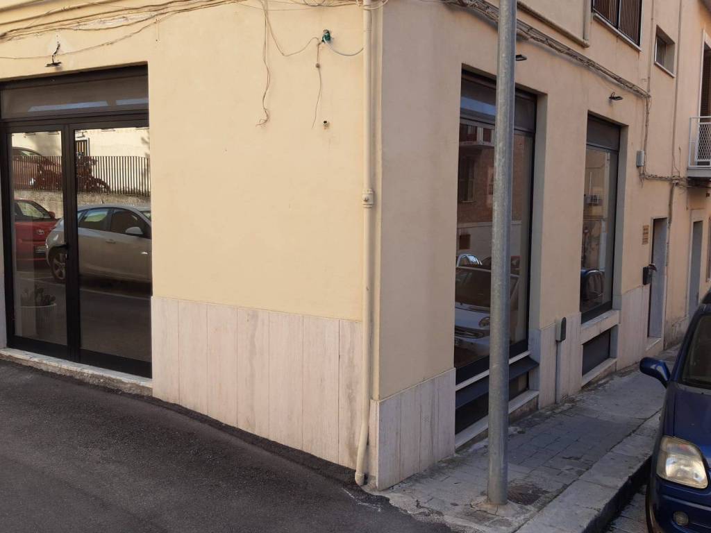 negozio in affitto a Matera in zona Centro Città