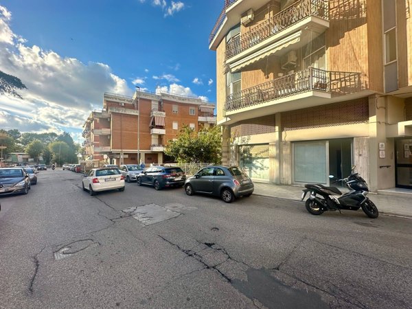 locale commerciale in affitto a Matera