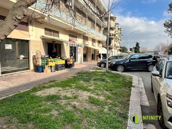 negozio in affitto a Matera in zona Centro Città