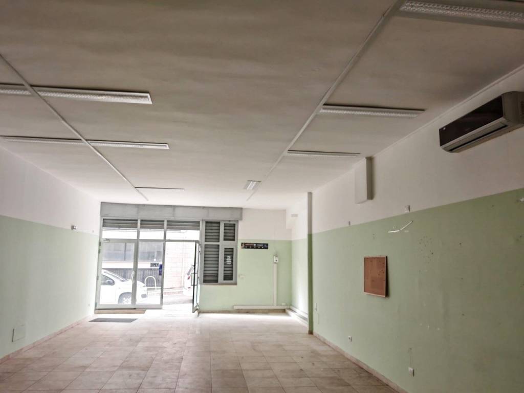 negozio in affitto a Matera in zona Centro Città