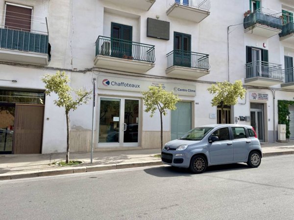 negozio in affitto a Matera