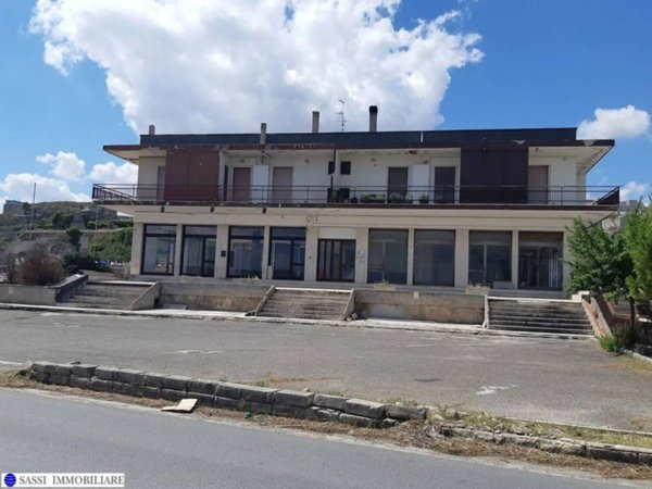 negozio in affitto a Matera in zona La Vaglia