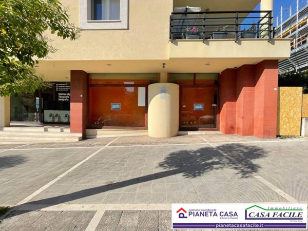 negozio in affitto a Matera in zona Rione Piccianello