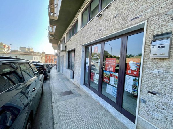 locale commerciale in affitto a Matera