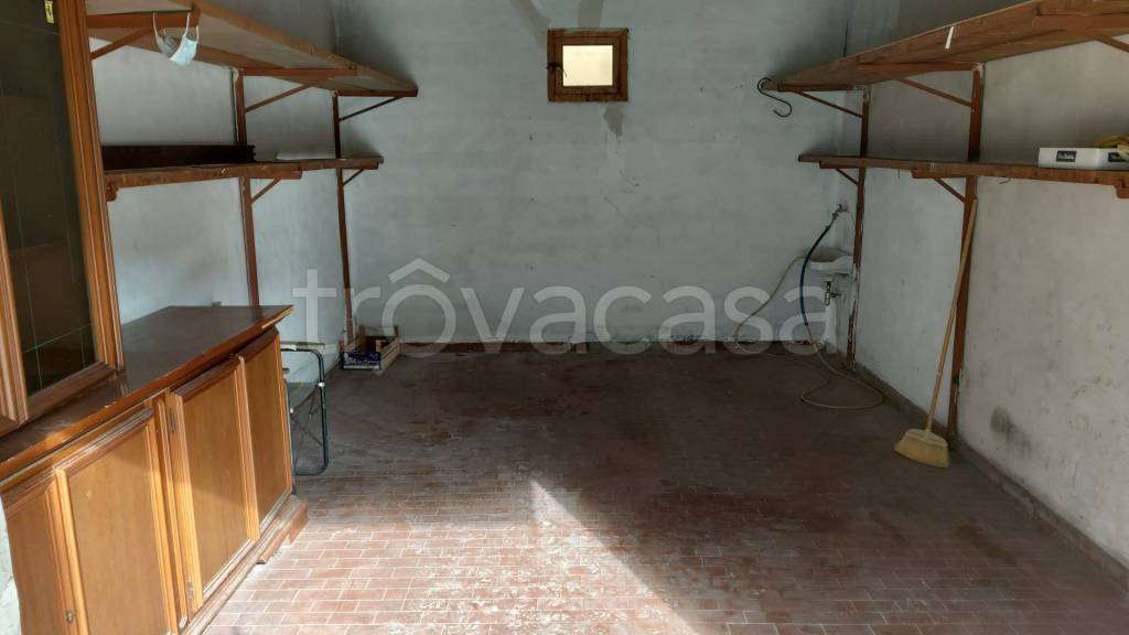 locale di sgombero in affitto a Matera in zona Centro Città