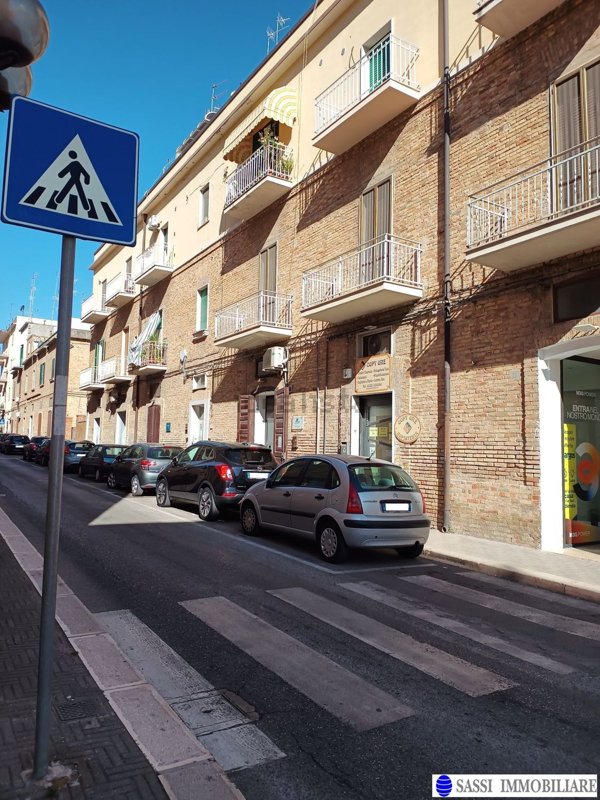 locale commerciale in affitto a Matera