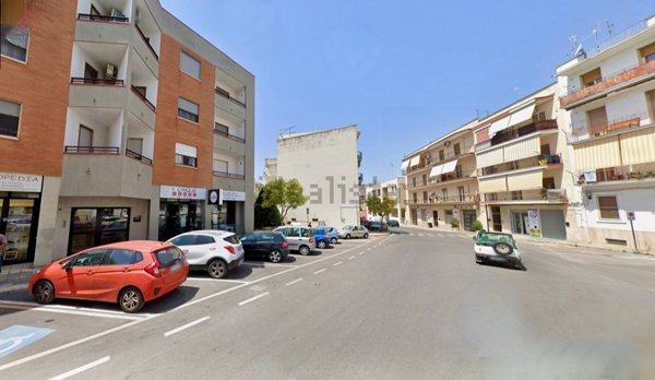 negozio in affitto a Matera