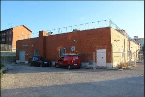 locale commerciale in affitto a Matera