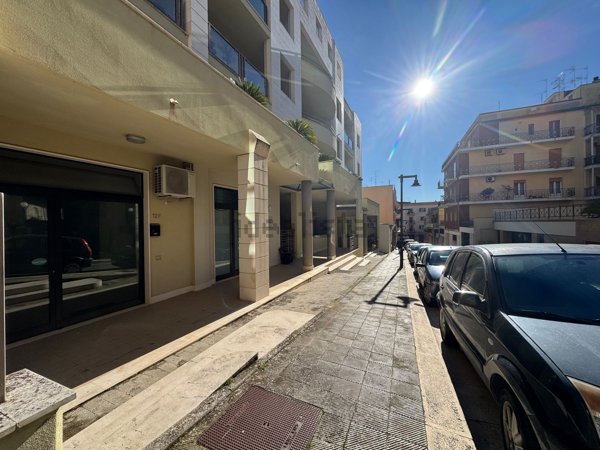 locale commerciale in affitto a Matera