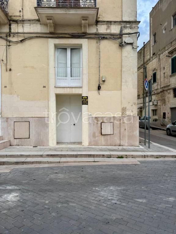 locale commerciale in affitto a Matera