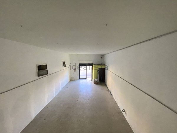 locale commerciale in affitto a Matera