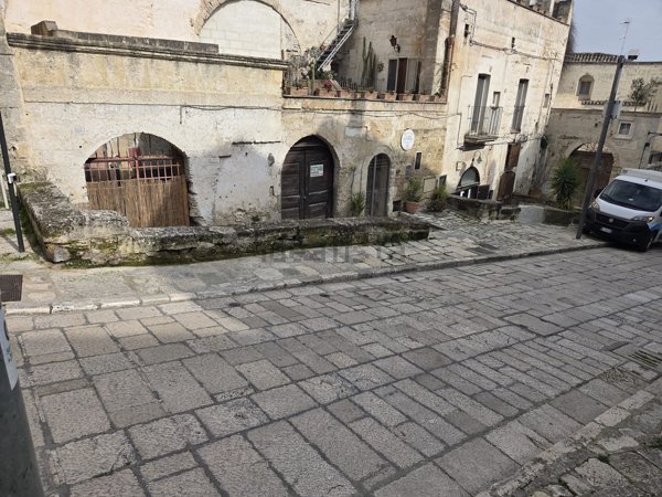 locale commerciale in affitto a Matera in zona Centro Città