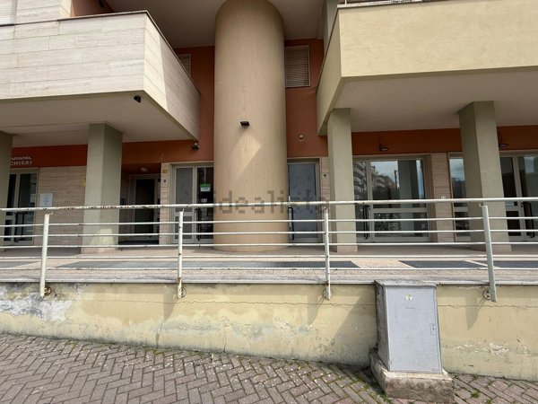 locale commerciale in affitto a Matera