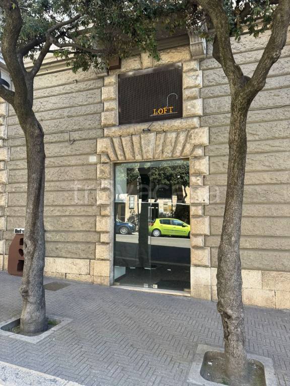 negozio in affitto a Matera