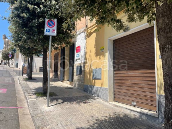 negozio in affitto a Montescaglioso