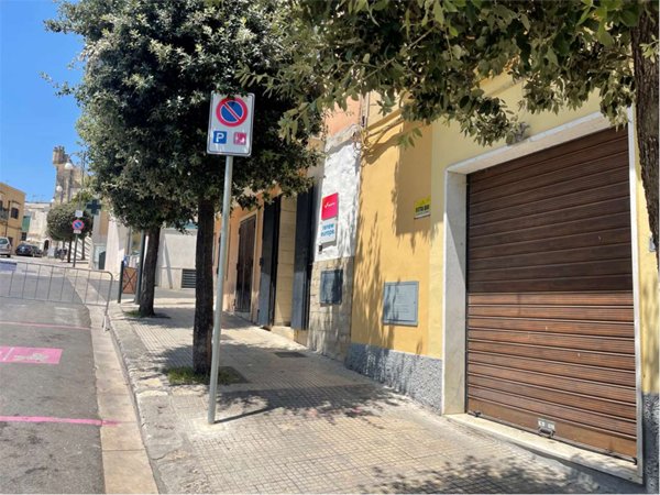 locale commerciale in affitto a Montescaglioso
