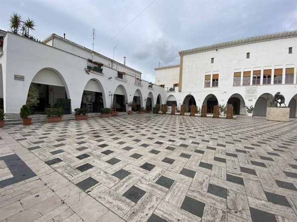 attivita commerciale in affitto a Policoro