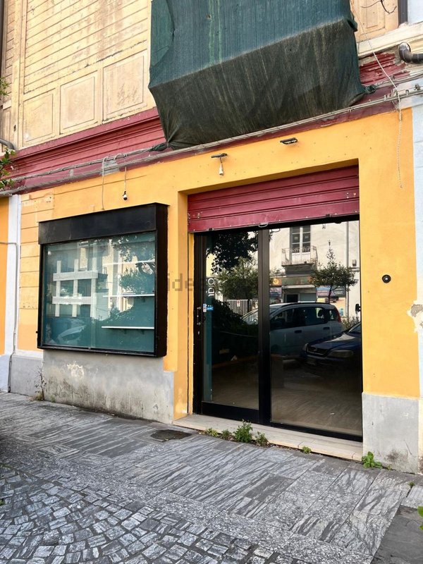 locale commerciale in affitto ad Amantea